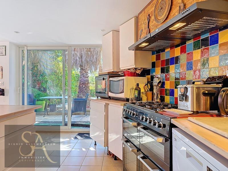 Maison - 192 m² - 9 pièces