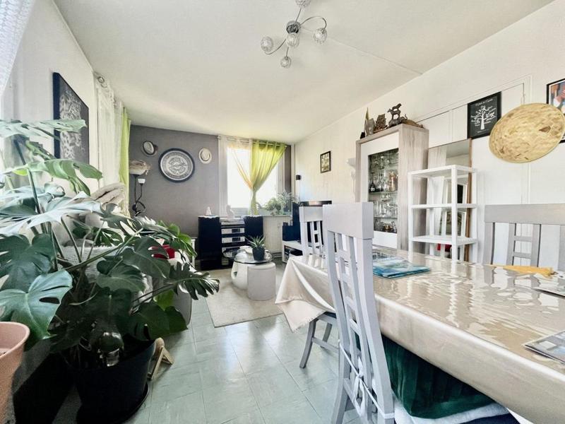 Appartement ancien - 67 m² - 3 pièces