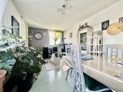 Appartement ancien - 67 m² - 3 pièces