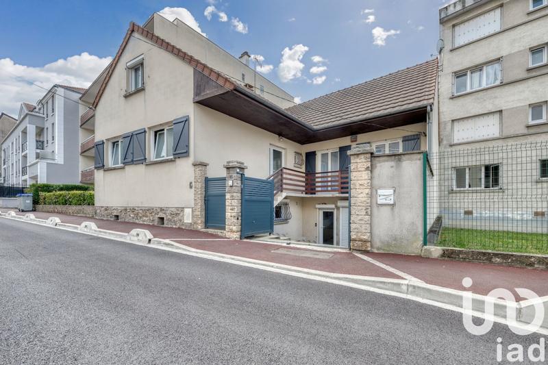 Maison - 210 m² - 8 pièces