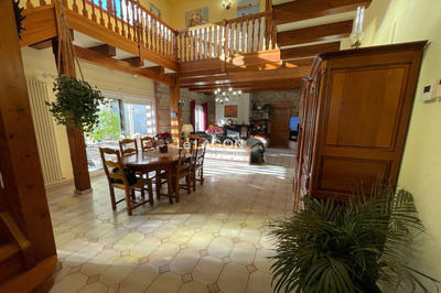 Maison - 170 m² - 6 pièces