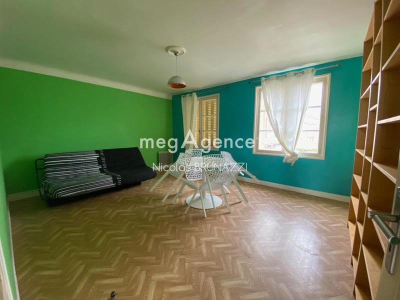 Appartement - 89 m² - 5 pièces