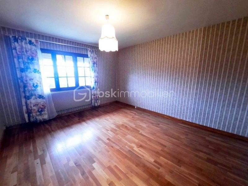 Maison traditionnelle - 163 m² - 6 pièces