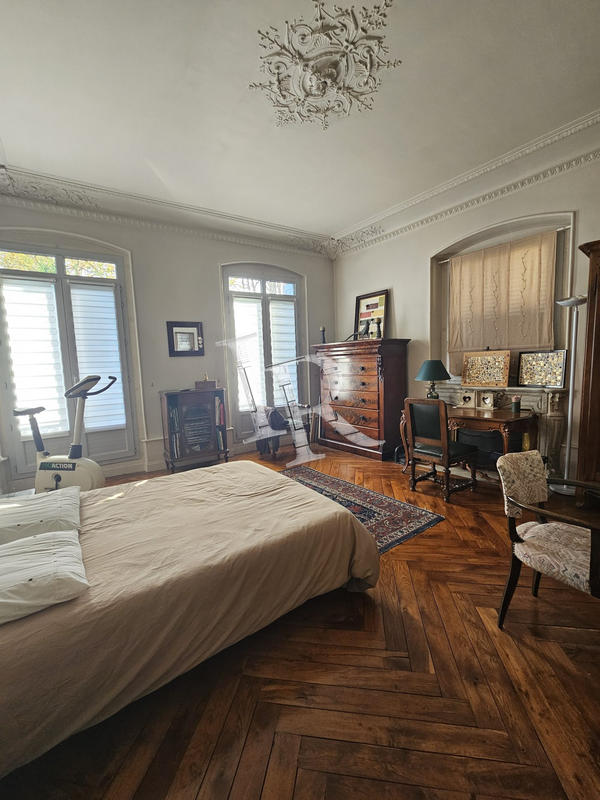 Appartement - 159 m² - 5 pièces