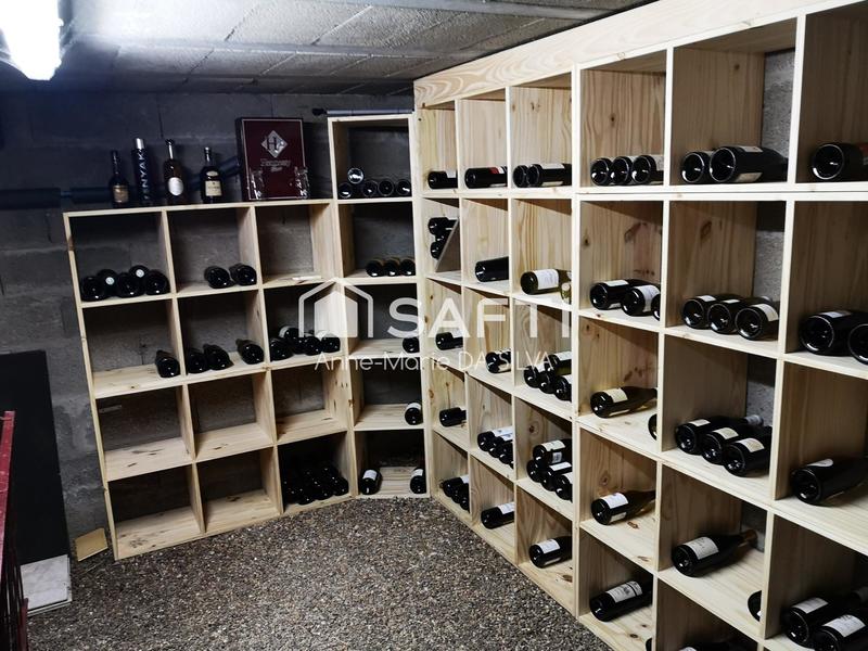 Maison - 224 m² - 7 pièces