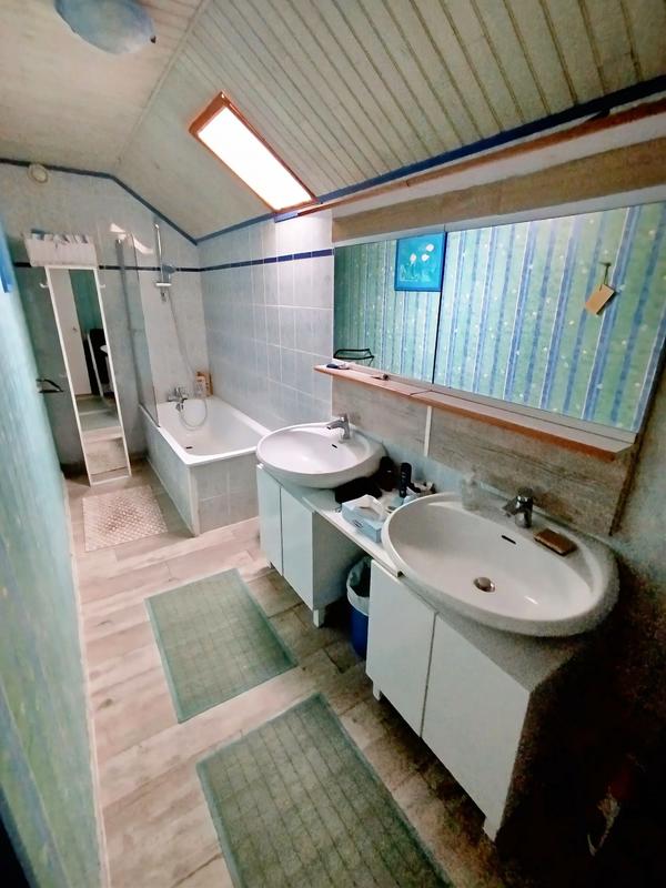 Maison - 165 m² - 6 pièces