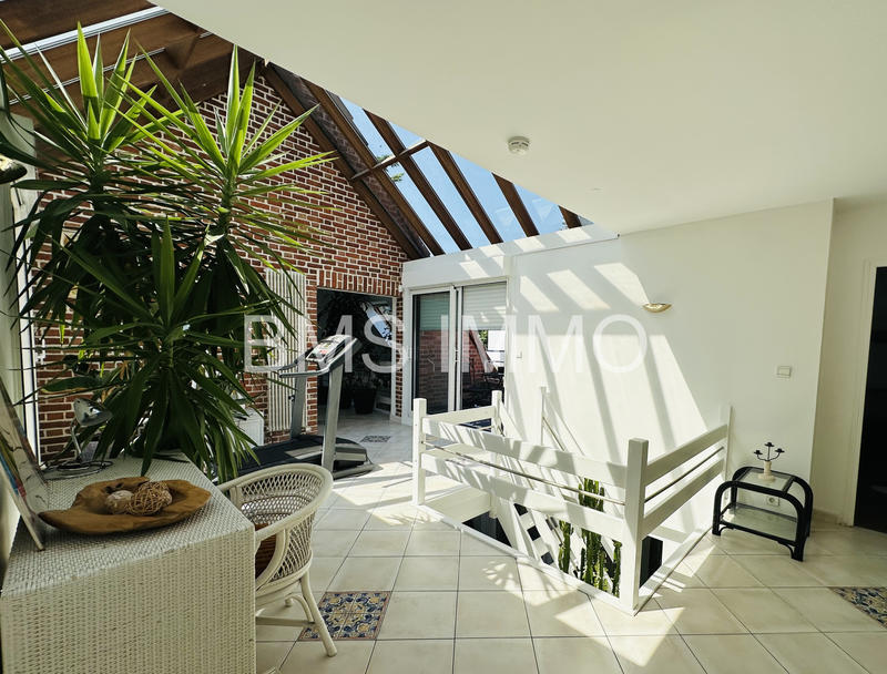 Maison - 230 m² - 6 pièces