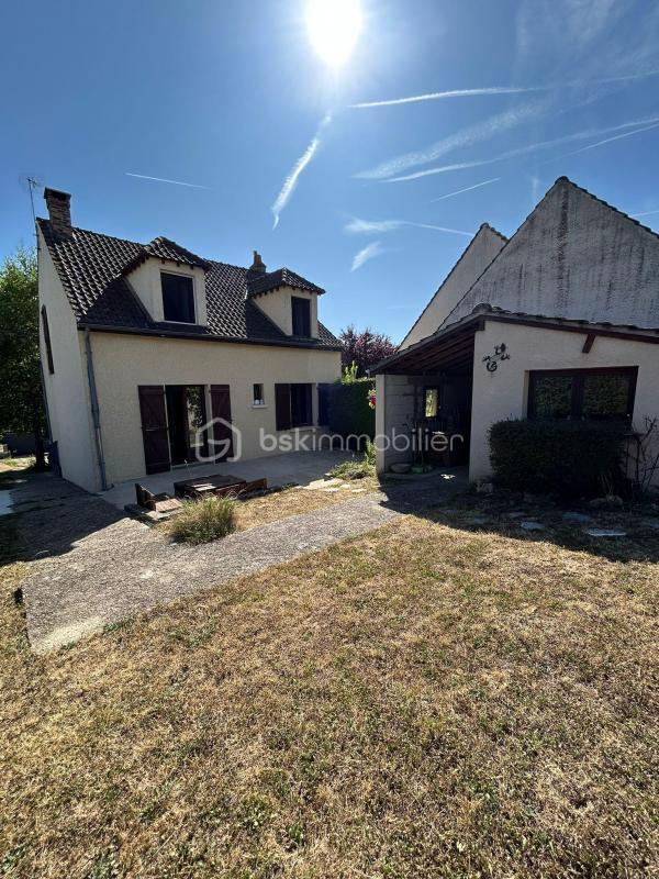 Maison - 95 m² - 5 pièces