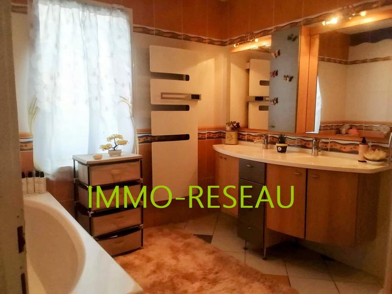 Maison contemporaine - 190 m² - 7 pièces