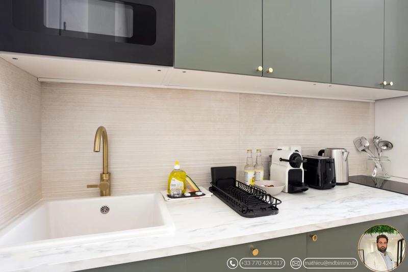 Appartement - 100 m² - 9 pièces