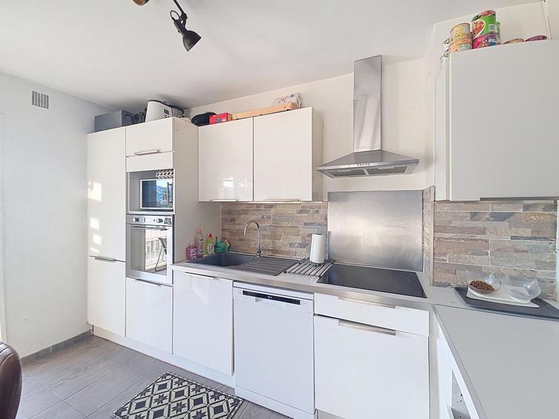 Appartement - 76 m² - 4 pièces