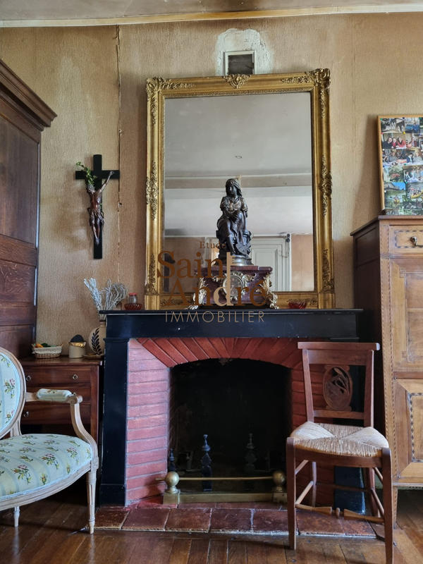 Maison - 470 m² - 12 pièces