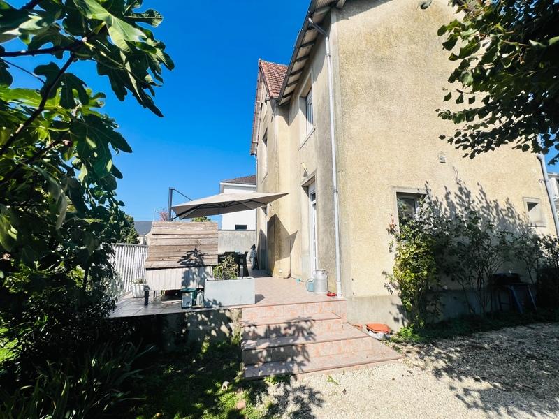 Maison de ville - 97 m² - 5 pièces