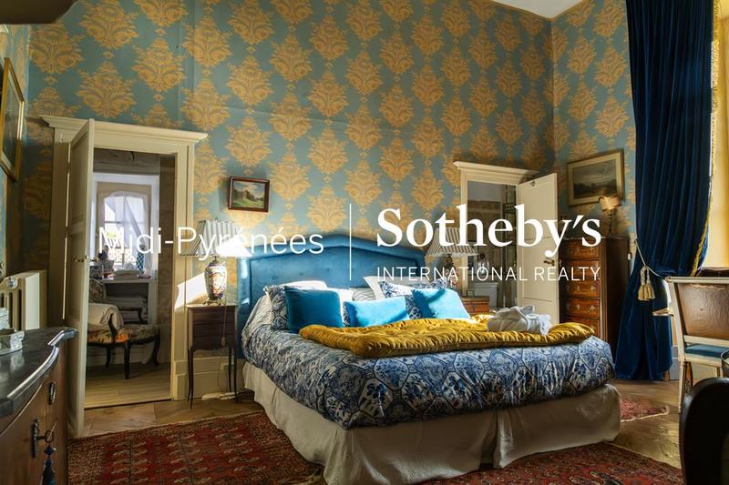 Hôtel particulier - 320 m² - 10 pièces