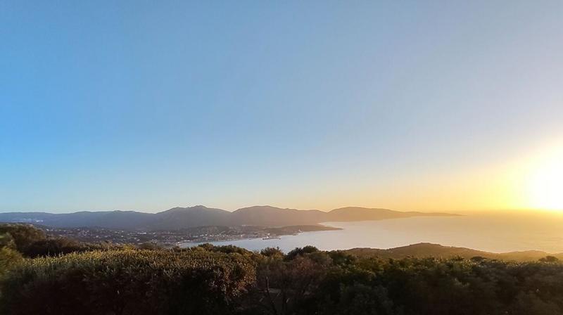 Terrain constructible - 1 200 m²