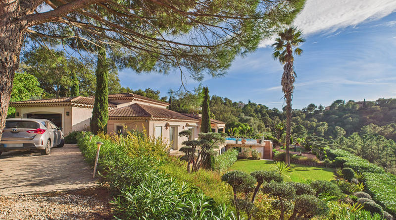 Appartement - 150 m² - 5 pièces