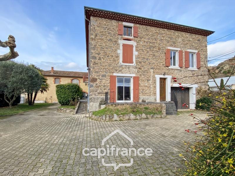 Maison en pierre - 229 m² - 8 pièces