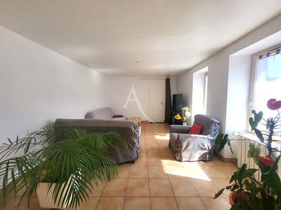 Maison - 199 m² - 7 pièces