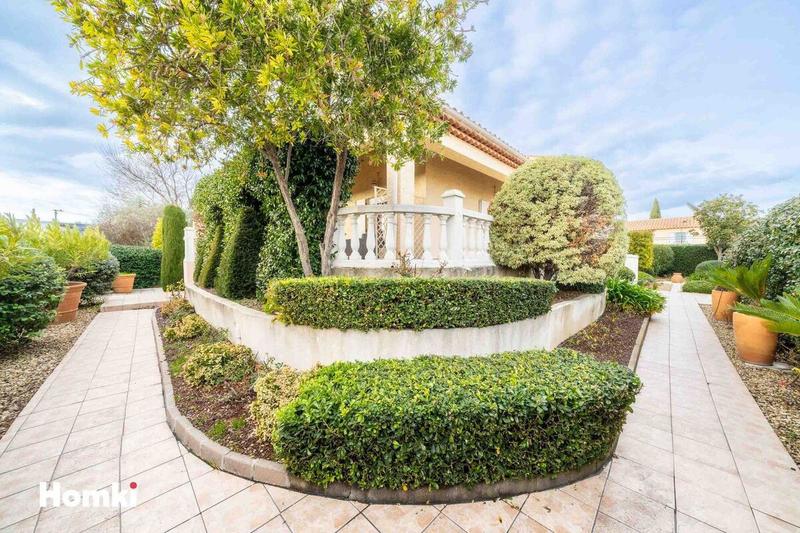 Villa - 166 m² - 6 pièces