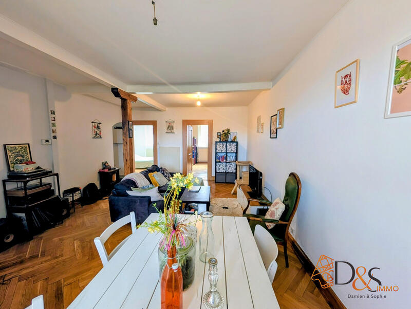 Appartement - 100 m² - 5 pièces