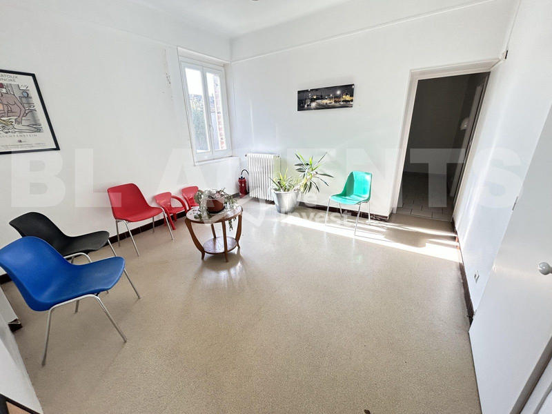 Bureau - 130 m² - 6 pièces