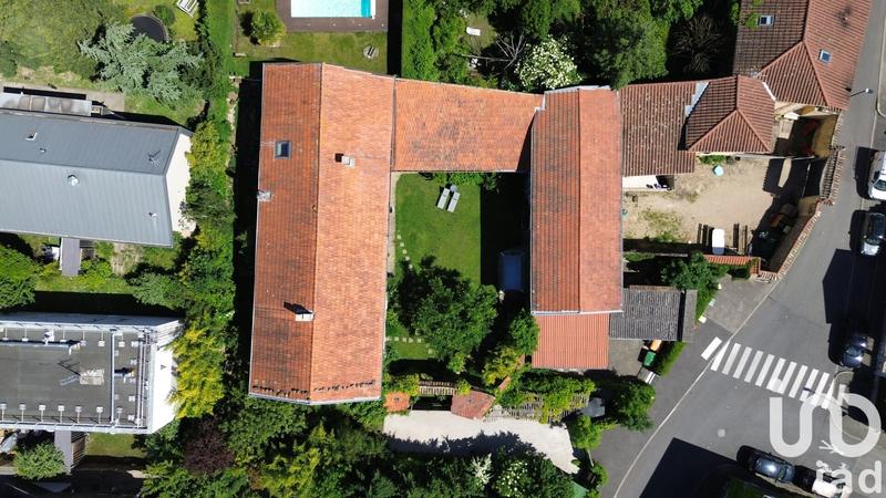 Maison - 476 m² - 10 pièces