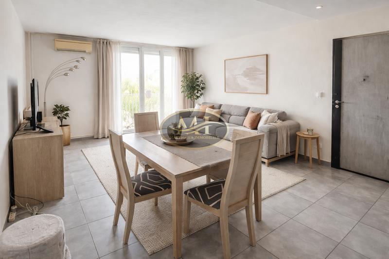 Appartement - 93 m² - 5 pièces