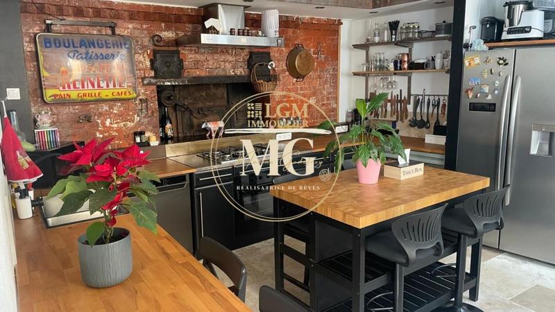 Maison - 185 m² - 6 pièces