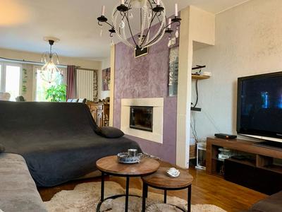 Maison - 215 m² - 7 pièces