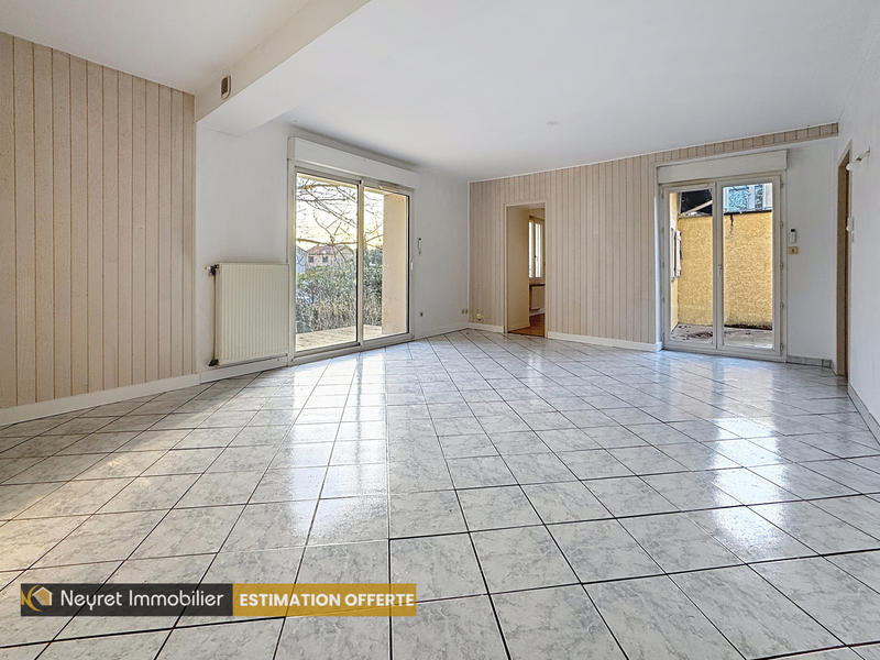 Appartement - 125 m² - 5 pièces