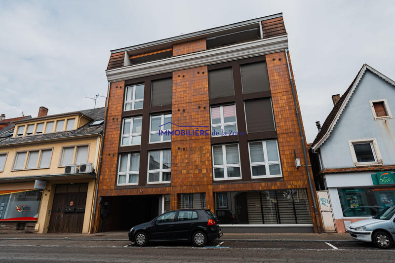 Local commercial - 123 m² - 5 pièces