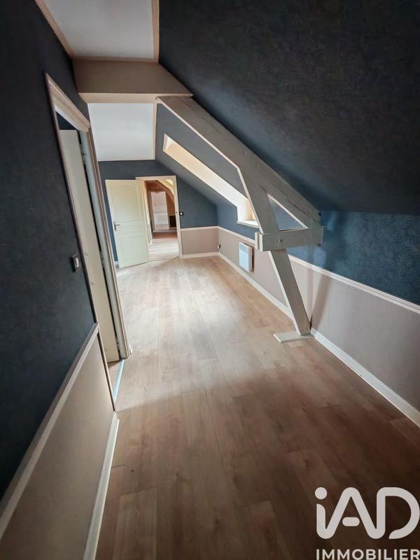 Maison - 300 m² - 12 pièces