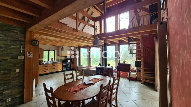 Maison - 195 m² - 5 pièces