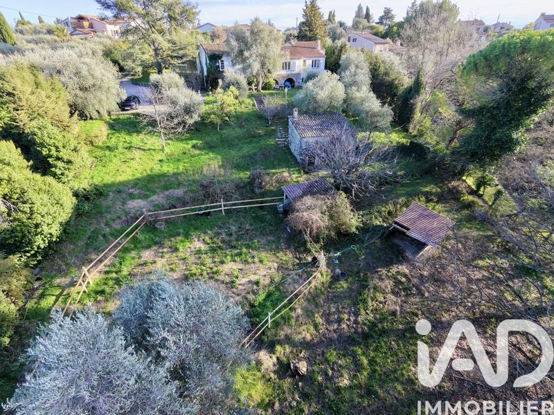 Maison - 220 m² - 7 pièces