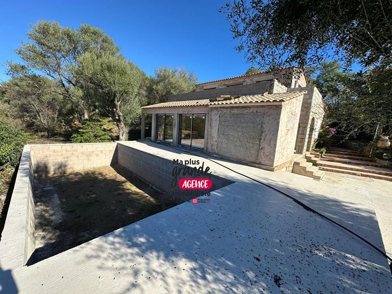 Maison - 160 m² - 5 pièces