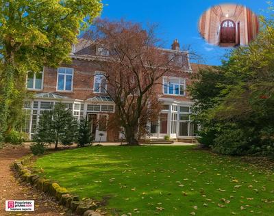 Demeure - 360 m² - 12 pièces