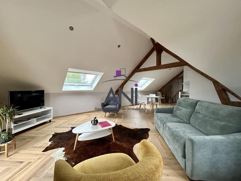 Maison - 205 m² - 9 pièces