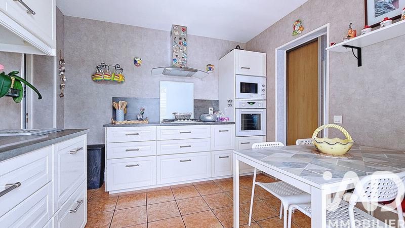 Maison - 93 m² - 4 pièces