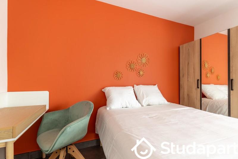 Chambre - 15 m² - 1 pièce