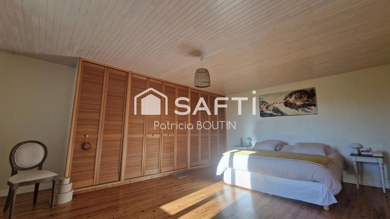 Maison - 204 m² - 7 pièces