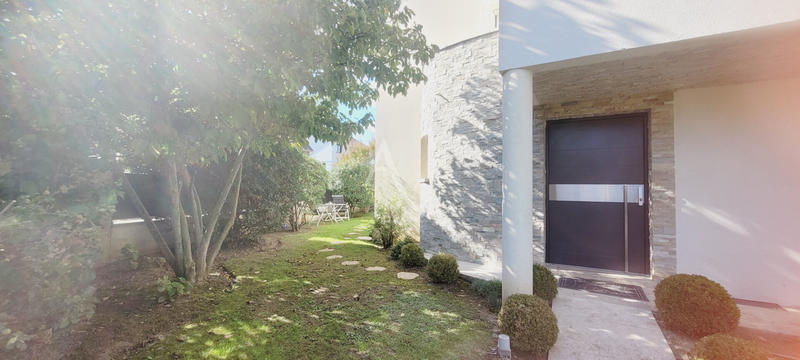 Maison - 212 m² - 8 pièces