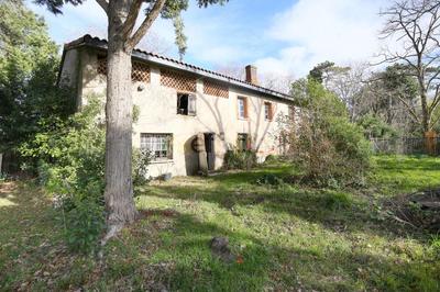 Maison - 260 m² - 8 pièces