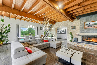 Maison - 170 m² - 5 pièces