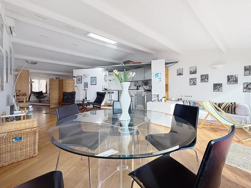 Loft - 64 m² - 2 pièces