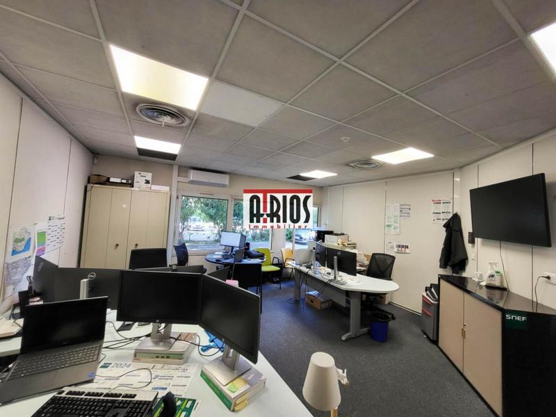 Local d'activité / Entrepôt - 780 m²