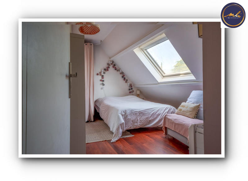 Maison traditionnelle - 175 m² - 7 pièces