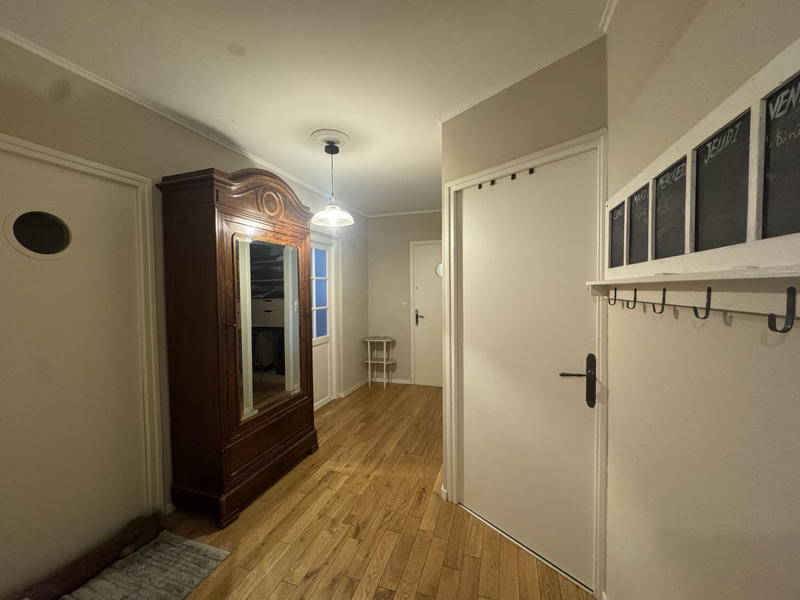 Maison - 250 m² - 9 pièces