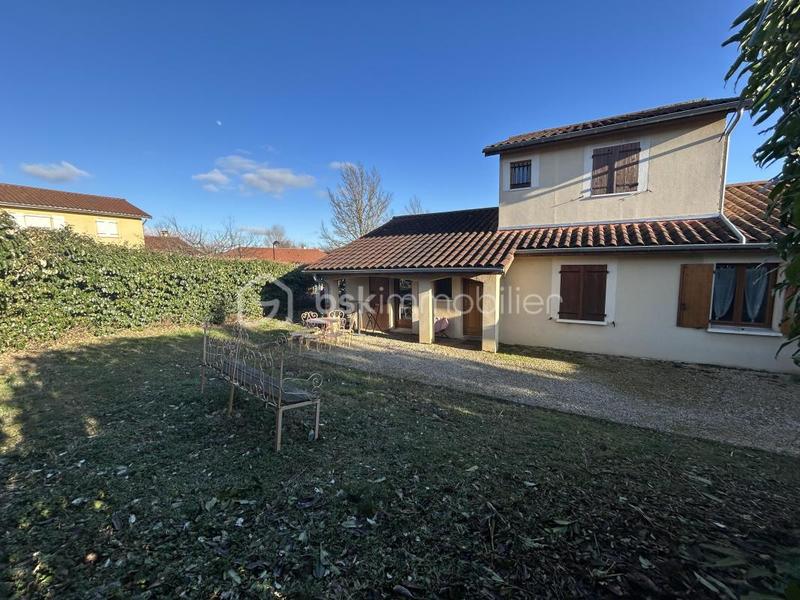 Maison traditionnelle - 140 m² - 7 pièces