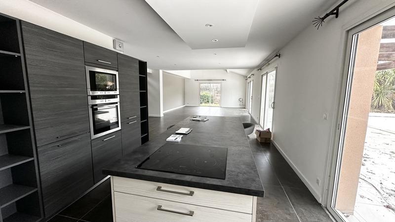 Maison - 185 m² - 6 pièces