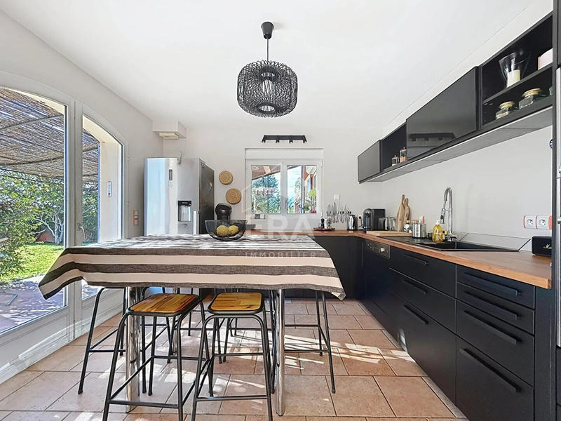 Maison - 193 m² - 7 pièces